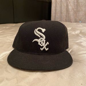 Black Chicago White Sox fitted cap